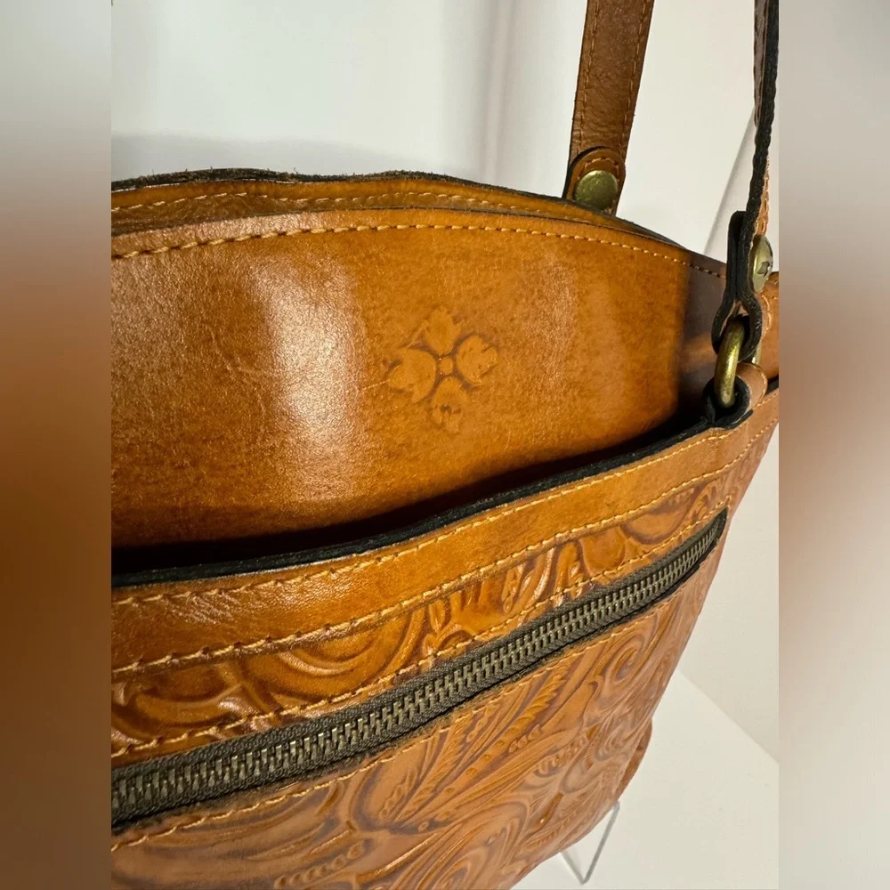 #151 Patricia Nash Florence Poppy Tooled Floral Leather Shoulder Tote Bag - Picture 3 of 16